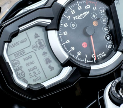 2018 Triumph Tiger dash