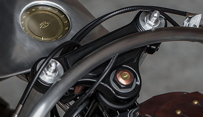 Triumph Thruxton custom handlebar detail